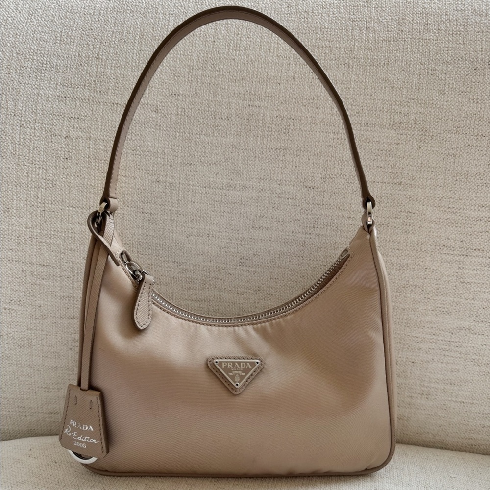 Authentic Prada Re-Edition 2005 Re-Nylon Saffiano mini bag - Picture 2 of 6